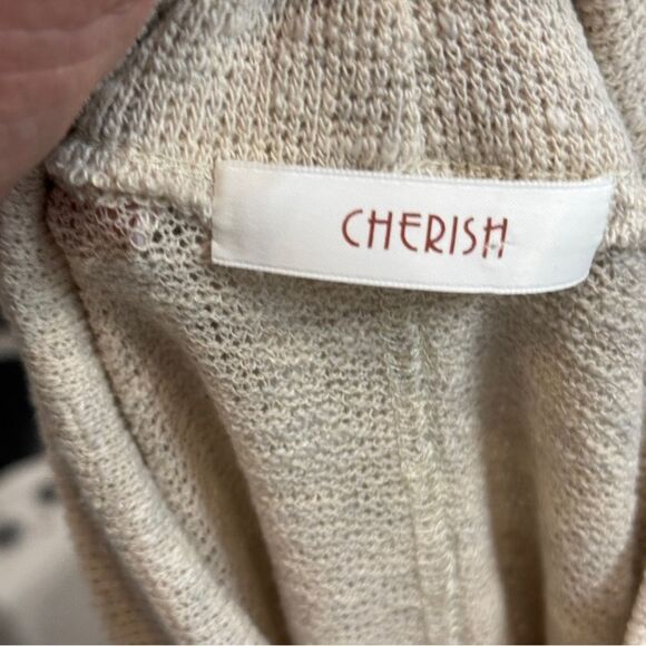 Cherish Apparel oversized, raw hem, cowl neck oatmeal colored top size Med - Picture 14 of 14